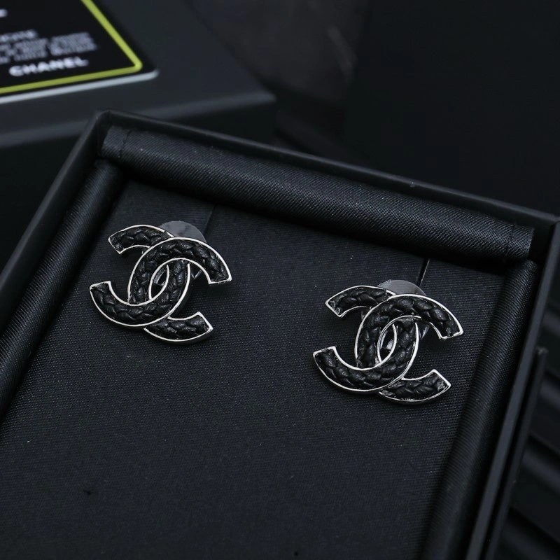 Chanel Earrings Stylish 219910