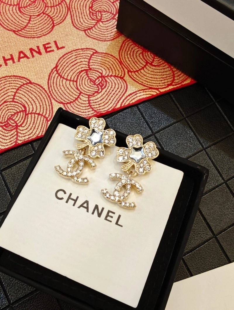 Chanel Earrings MoistureWicking 219917