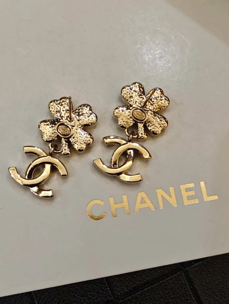 Chanel Earrings MoistureWicking 219917