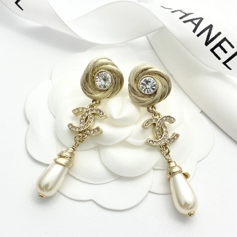 Chanel Earrings Soft 219912