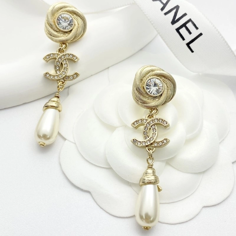 Chanel Earrings Soft 219912