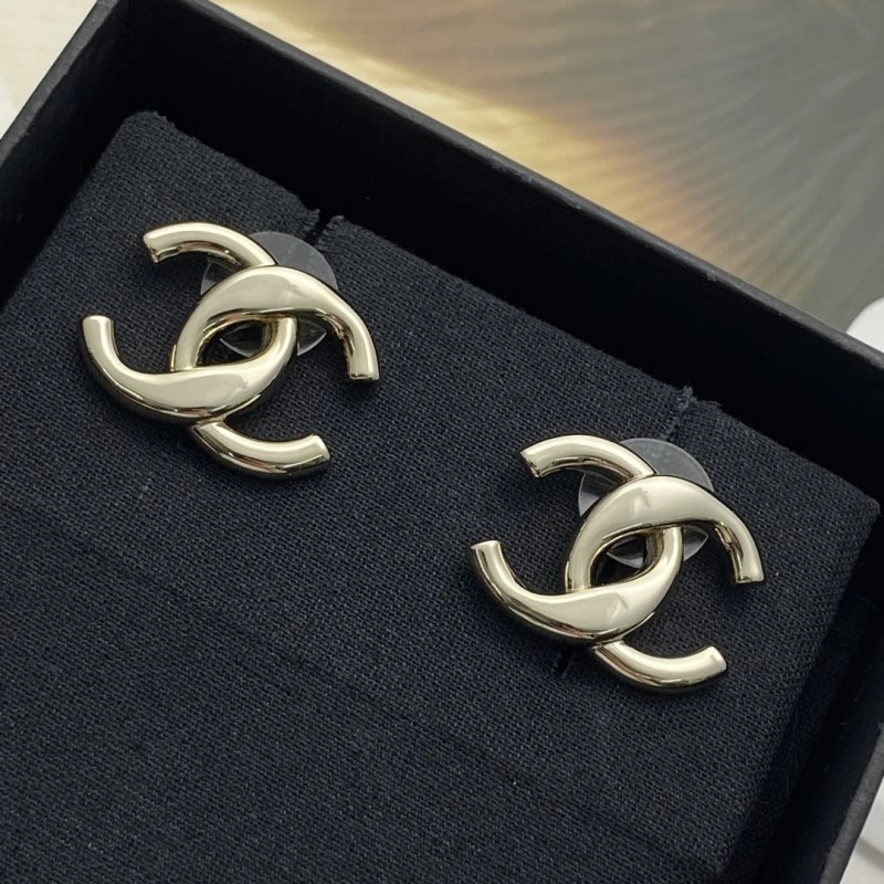 Breathable Chanel Earrings 219903