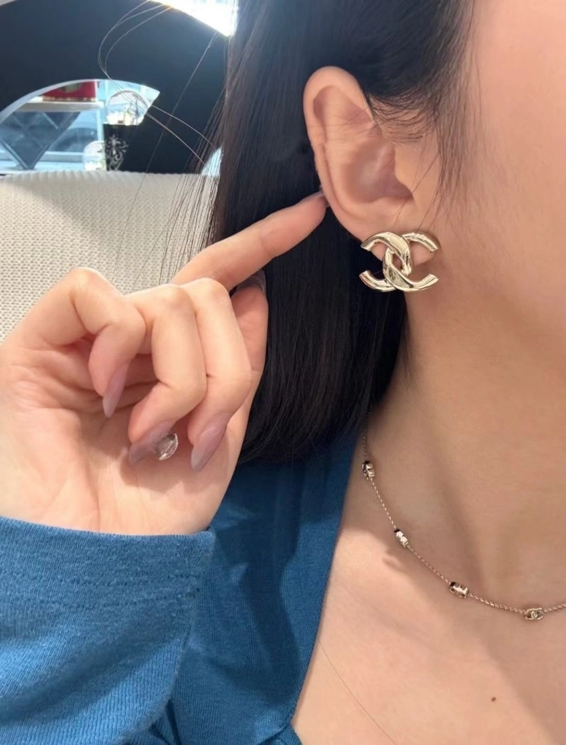 Breathable Chanel Earrings 219903