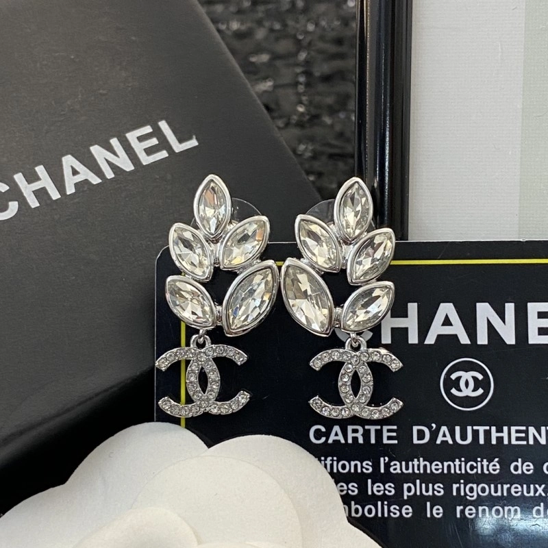 Stylish Chanel Earrings 219902