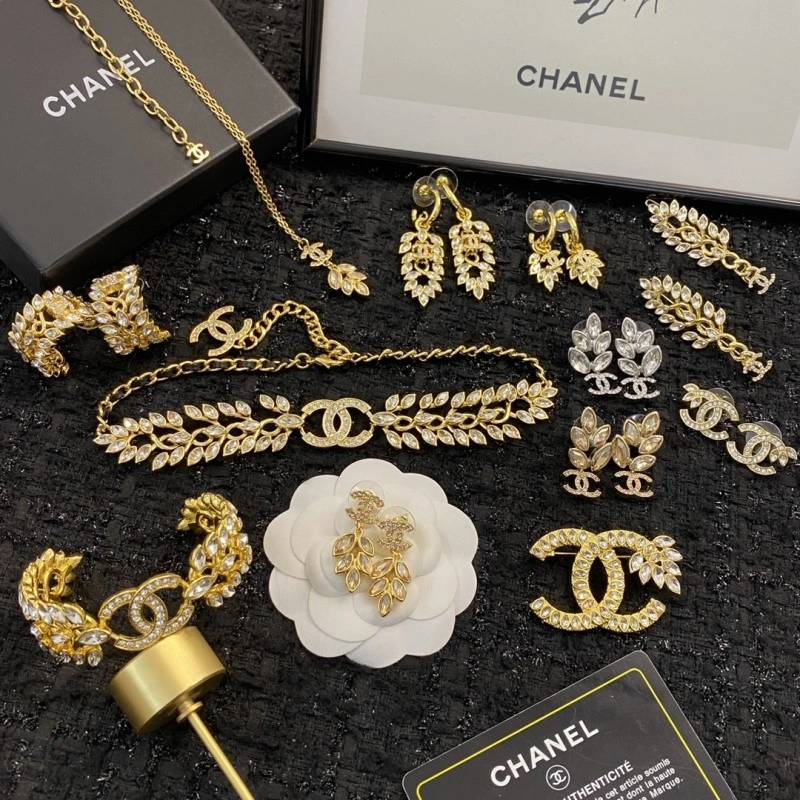 Stylish Chanel Earrings 219902