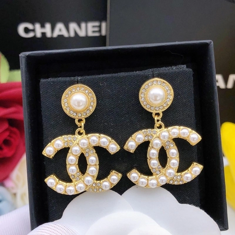 Versatile Chanel Earrings 219891