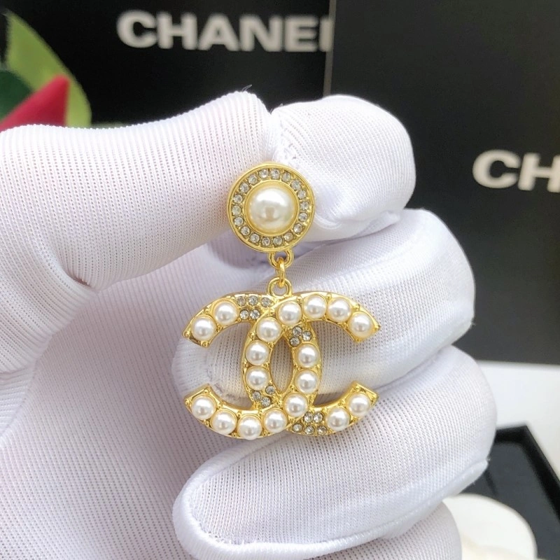 Versatile Chanel Earrings 219891