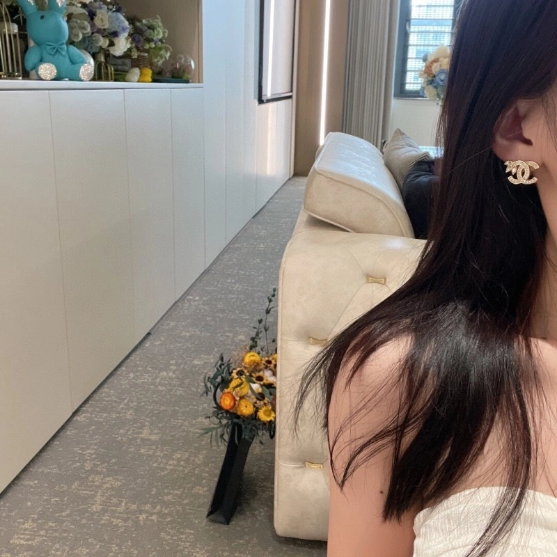 Chanel Earrings Lightweight 219924