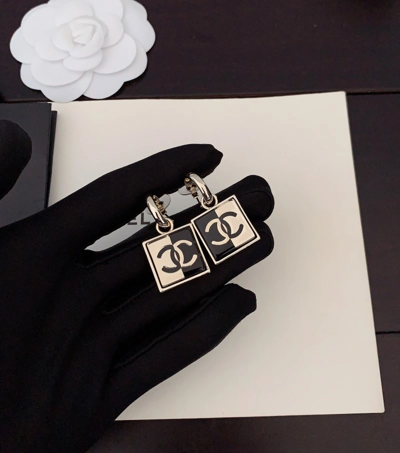 Chanel Earrings Tailored 219878