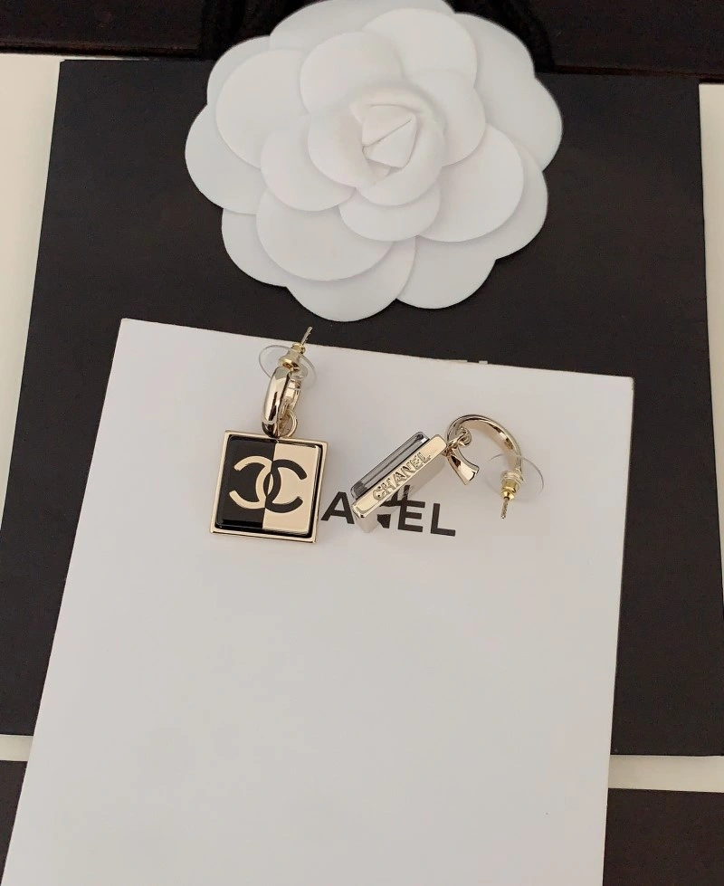 Chanel Earrings Tailored 219878