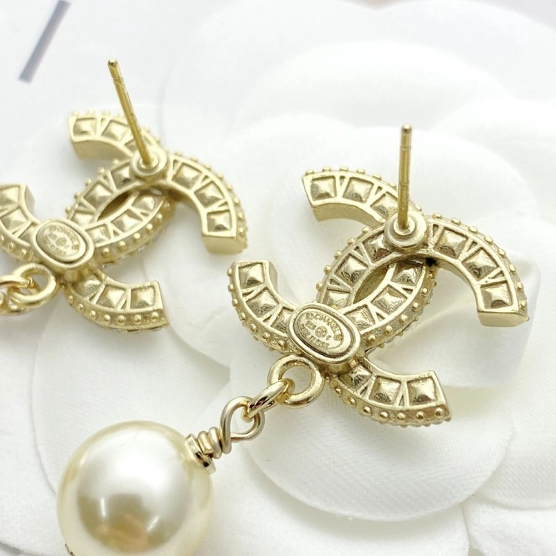Breathable Chanel Earrings 219874
