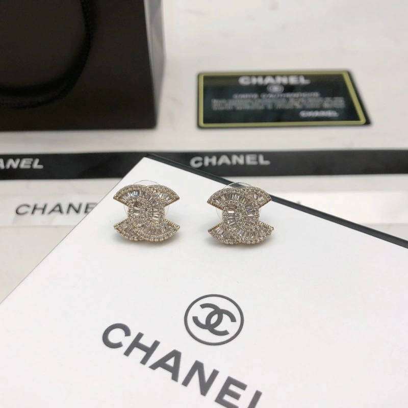 Chanel Earrings Cozy 219870