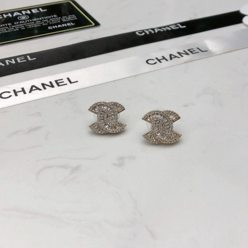 Chanel Earrings Cozy 219870