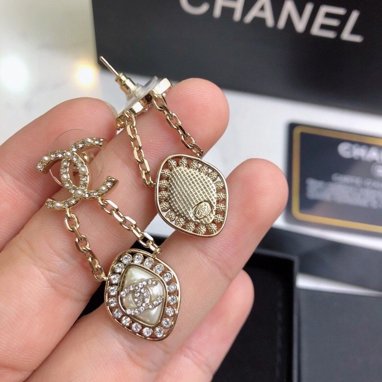 Chanel Earrings WrinkleFree 219869