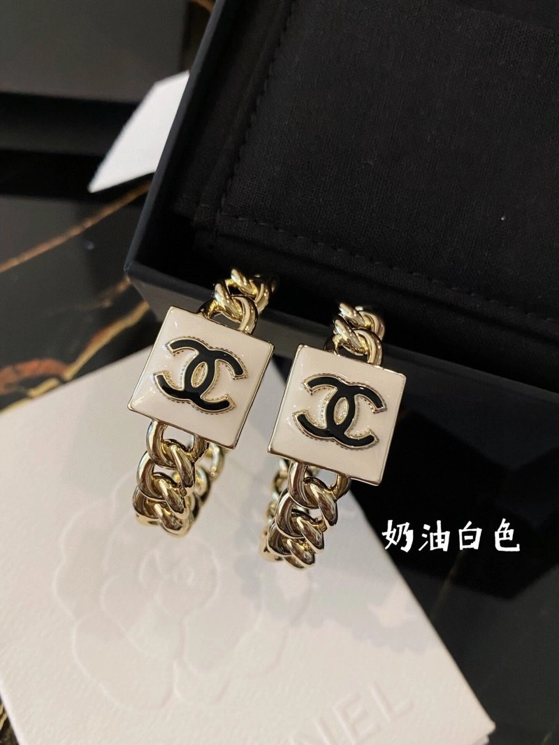Supportive Chanel Earrings 219892