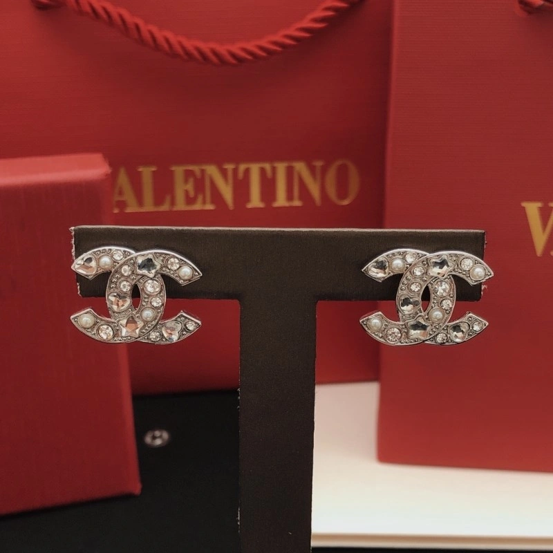 Affordable Chanel Earrings 219859