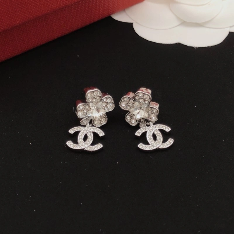 Elegant Chanel Earrings 219856