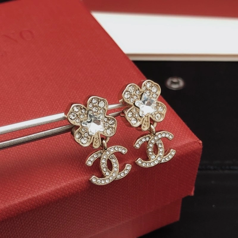Chanel Earrings Lightweight 219930