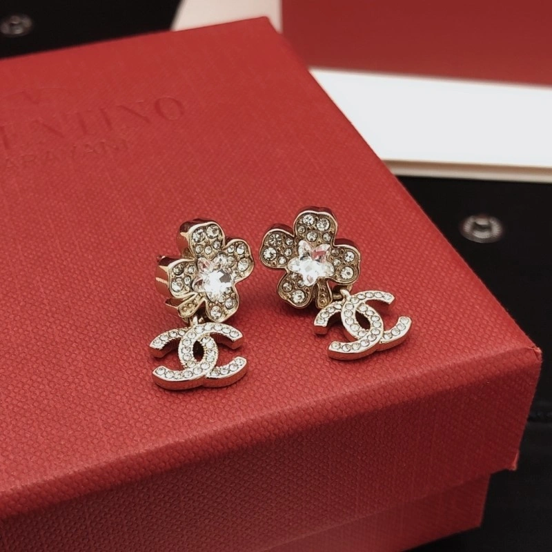 Chanel Earrings Lightweight 219930