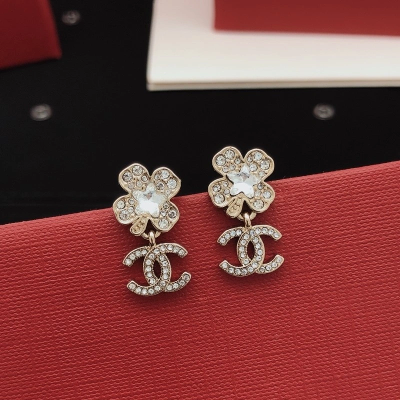 Chanel Earrings Lightweight 219930