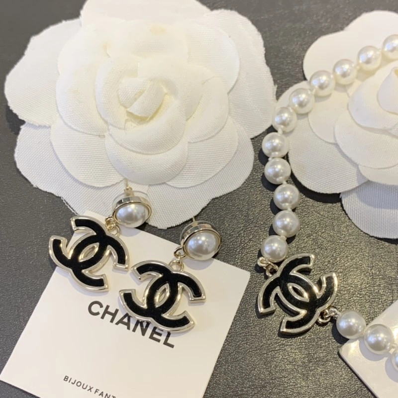 Chanel Earrings WrinkleFree 219864
