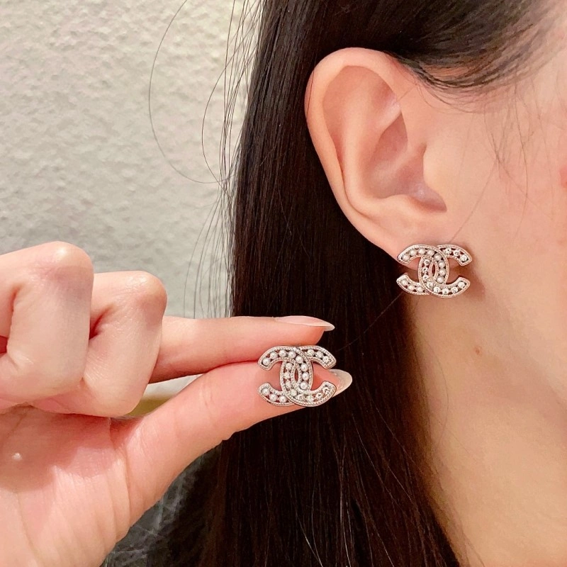 Chanel Earrings Cozy 219844