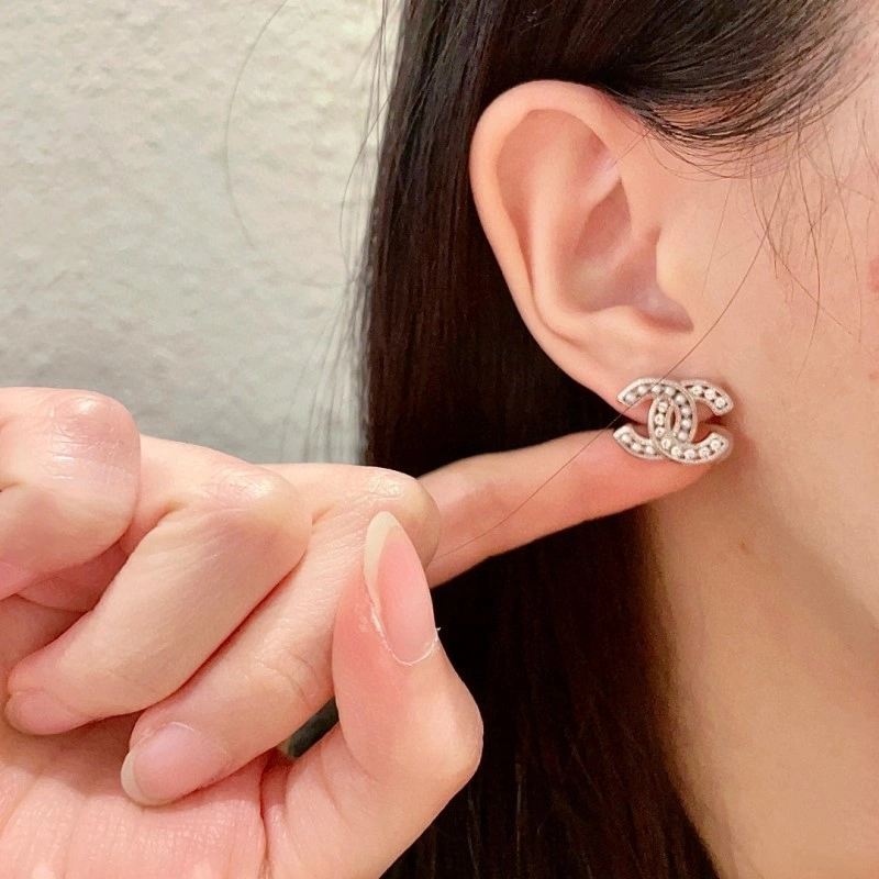 Chanel Earrings Cozy 219844