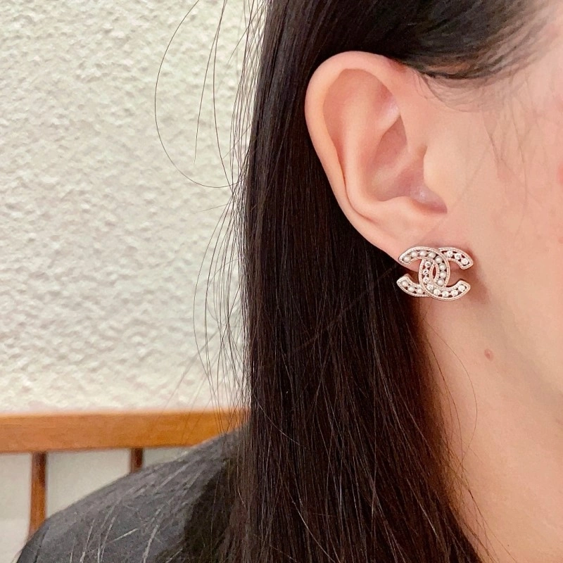 Chanel Earrings Cozy 219844