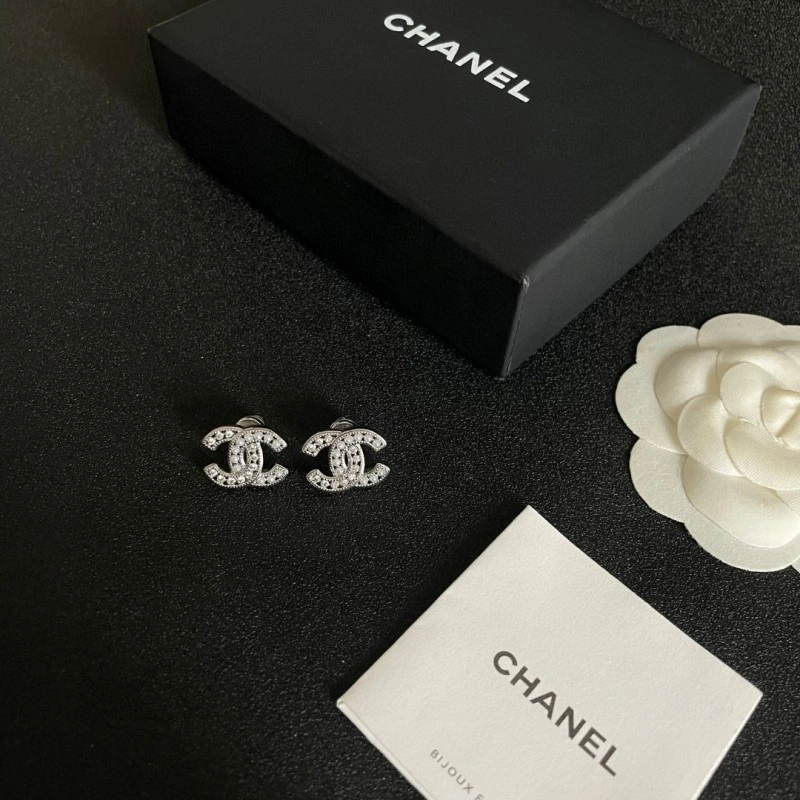 Chanel Earrings Cozy 219844
