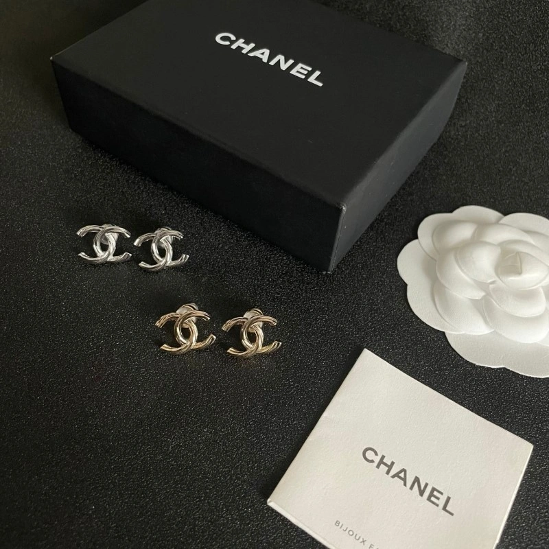 Chanel Earrings Bold 219872