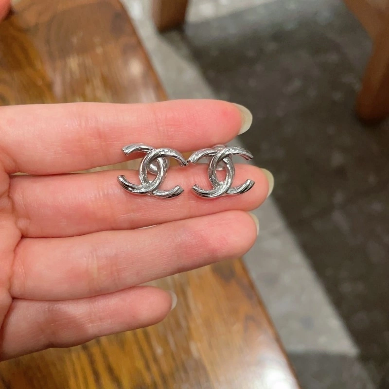 Chanel Earrings Bold 219872