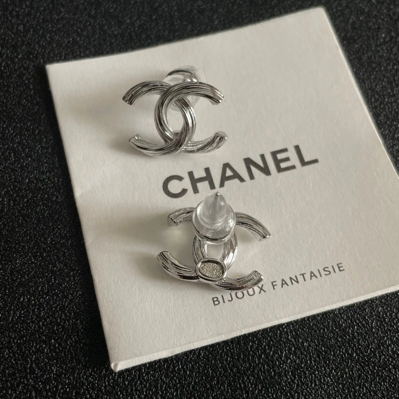 Chanel Earrings Bold 219872