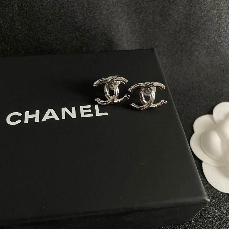 Chanel Earrings Bold 219872