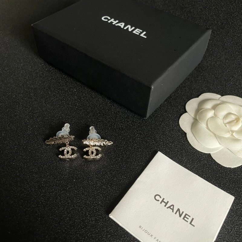 Stylish Chanel Earrings 219846