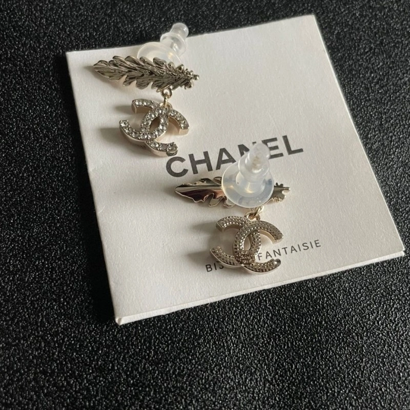 Stylish Chanel Earrings 219846