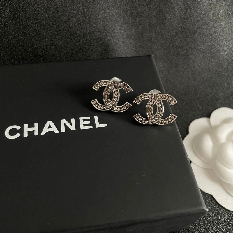 Elegant Chanel Earrings 219927