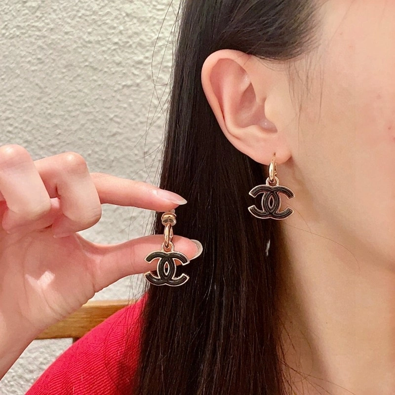 Fashionable Chanel Earrings 219836