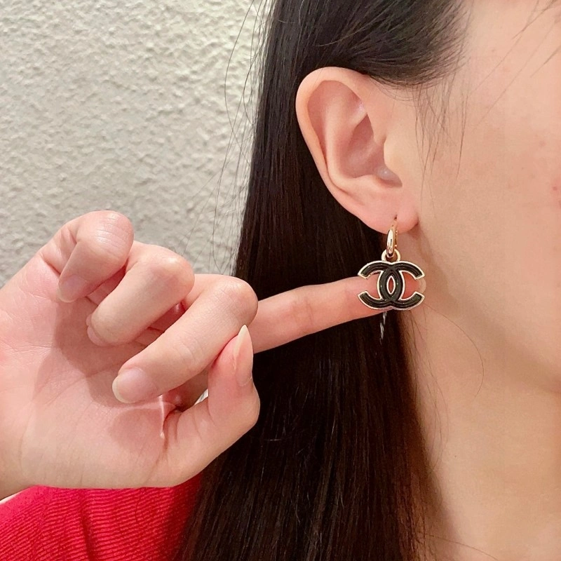Fashionable Chanel Earrings 219836