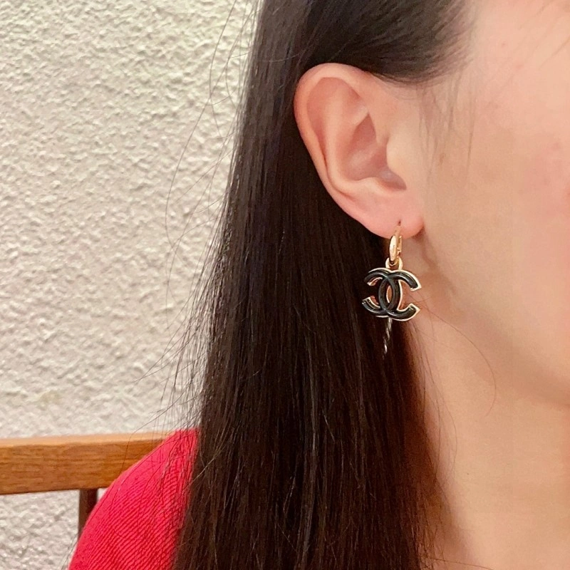 Fashionable Chanel Earrings 219836