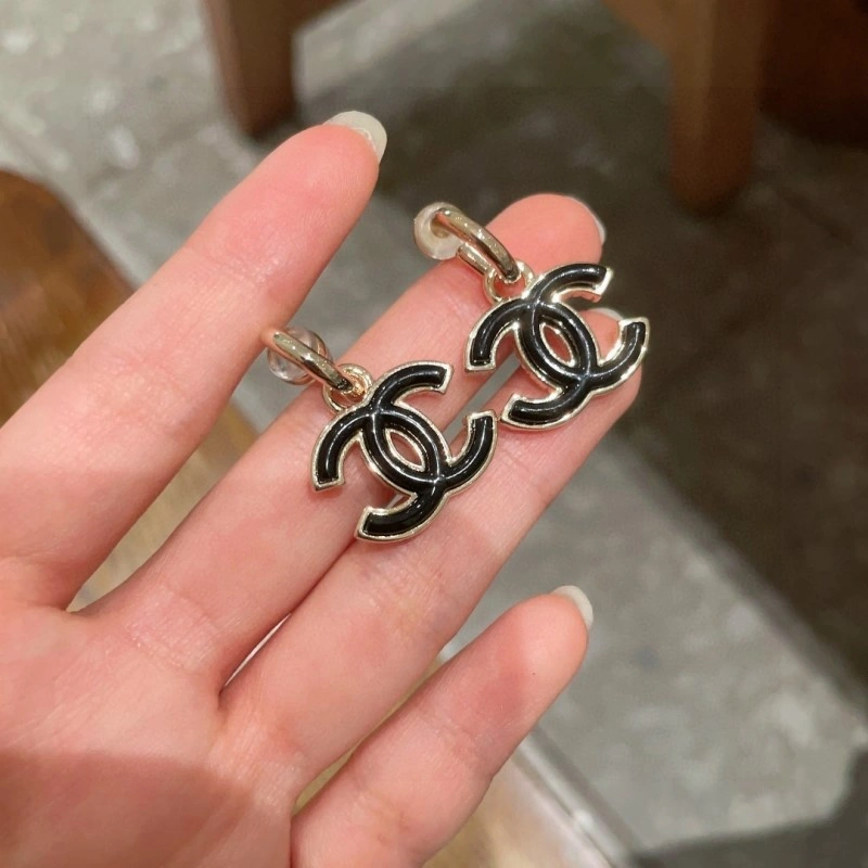 Fashionable Chanel Earrings 219836