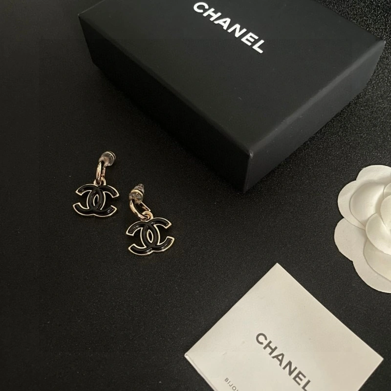 Fashionable Chanel Earrings 219836