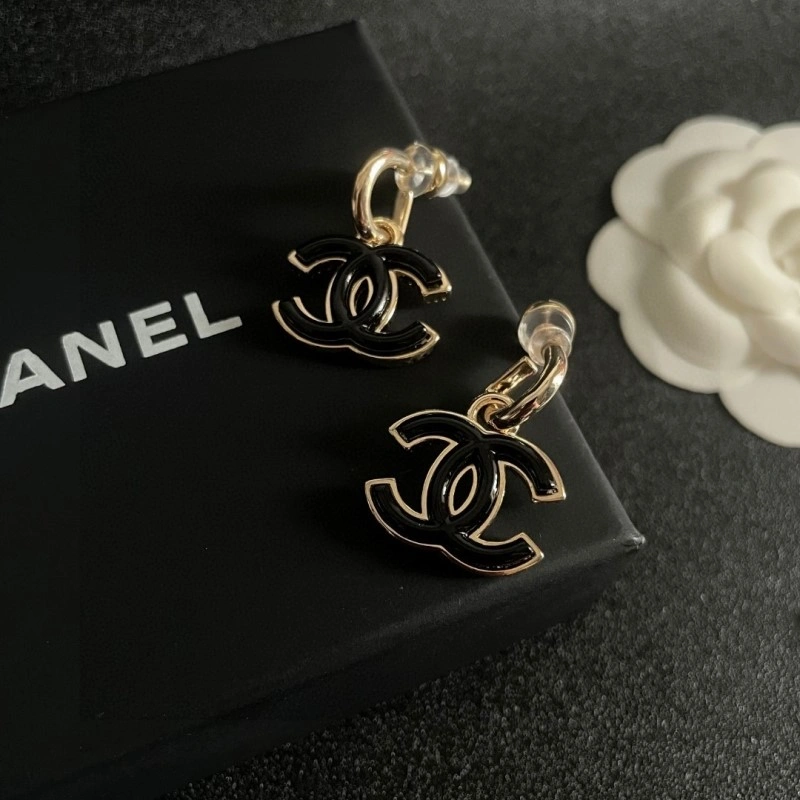 Fashionable Chanel Earrings 219836