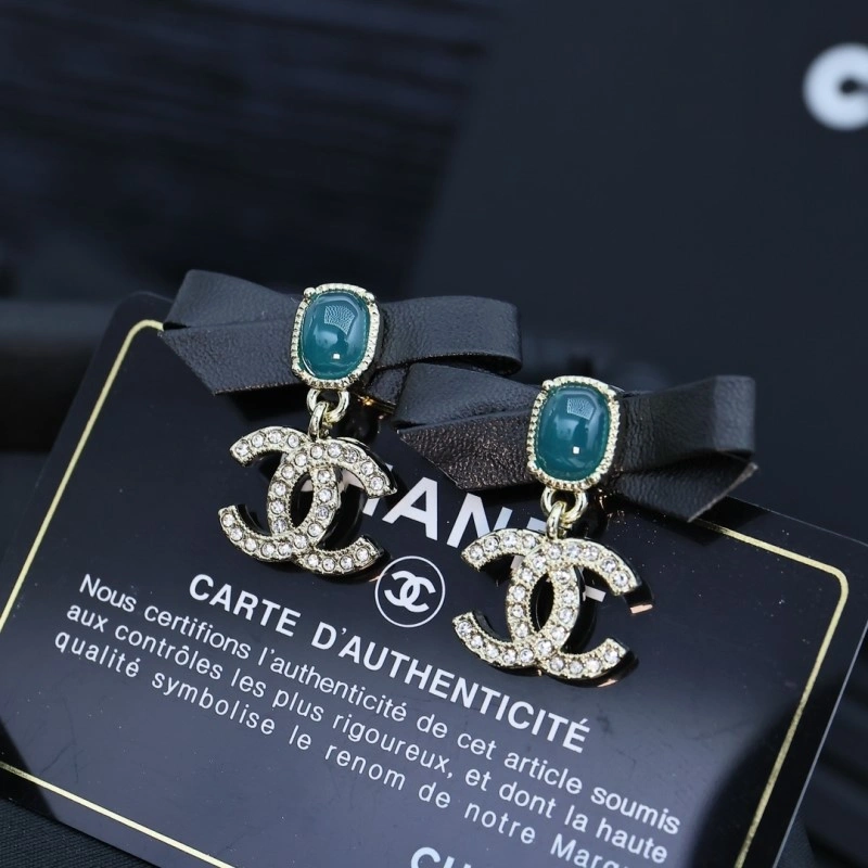 Chanel Earrings Packable 219818