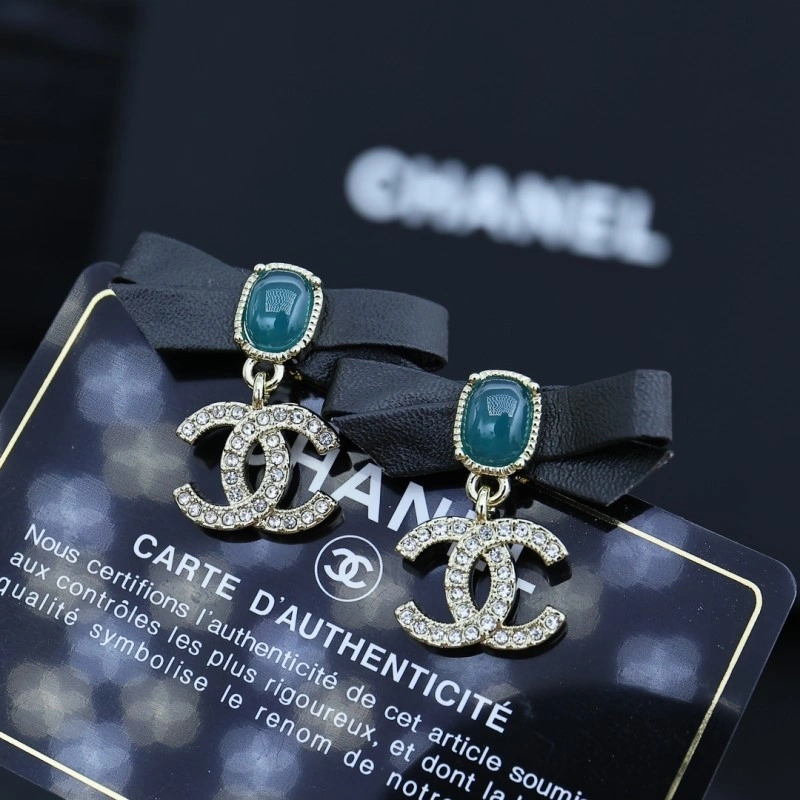 Chanel Earrings Packable 219818