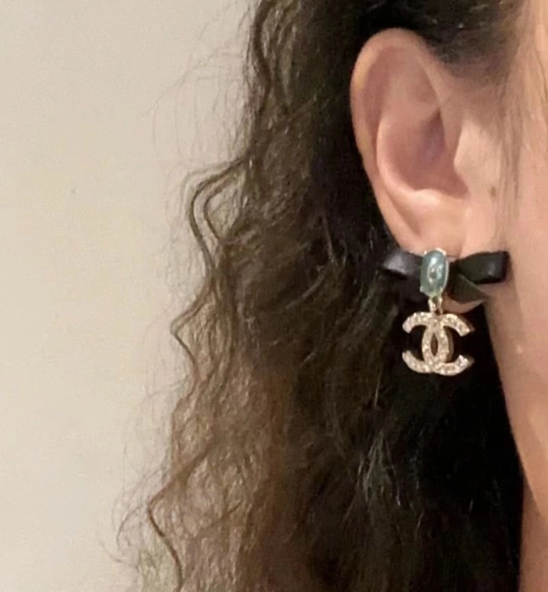 Chanel Earrings Packable 219818
