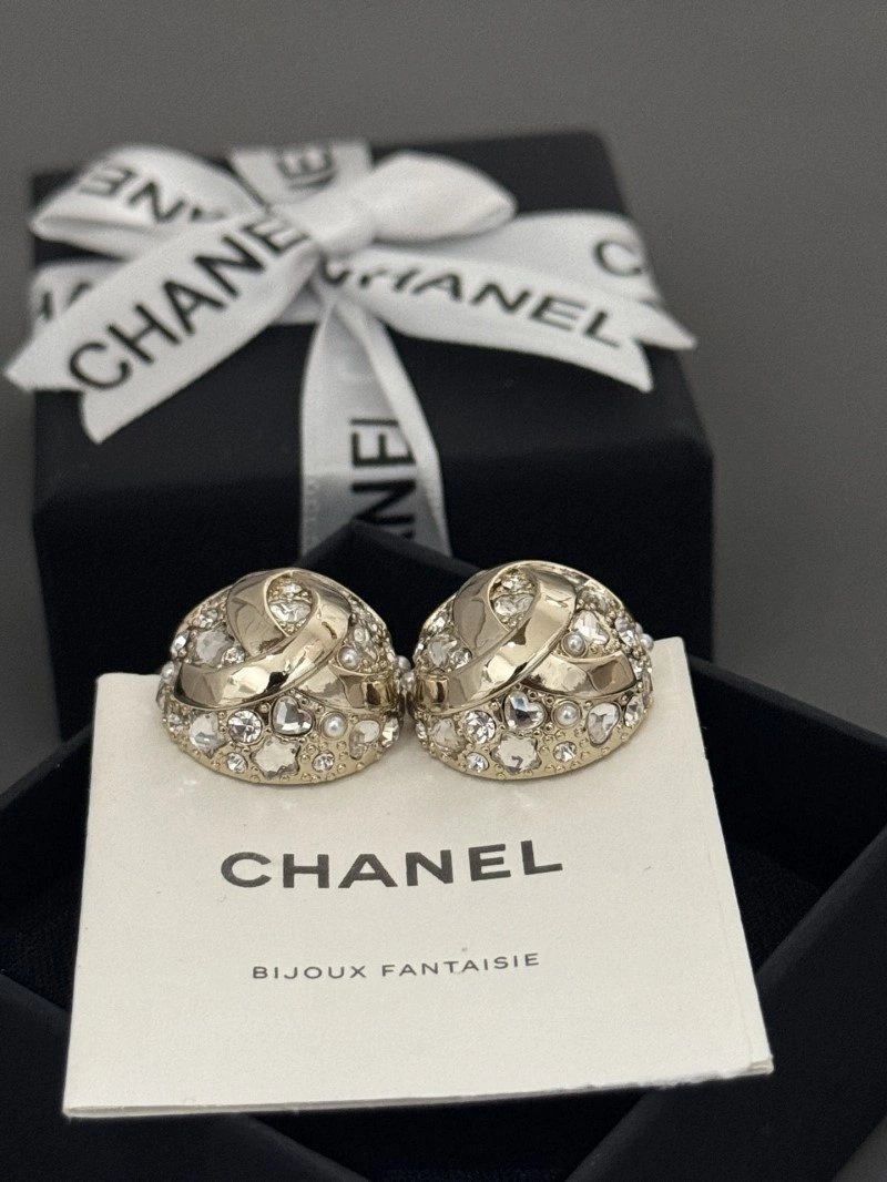 Chanel Earrings SmoothTexture 219810
