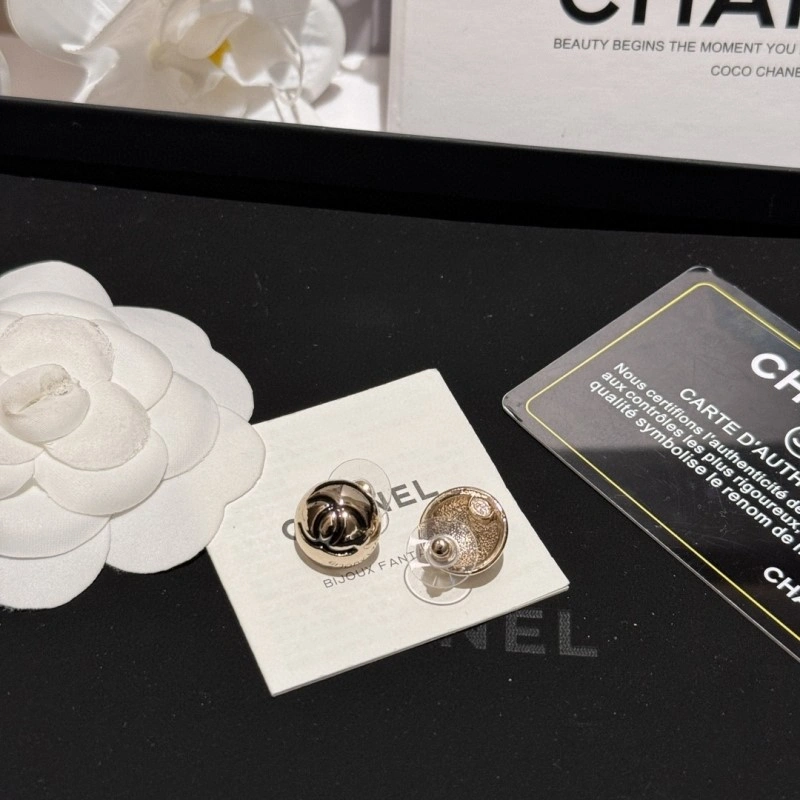 Sophisticated Chanel Earrings 219811