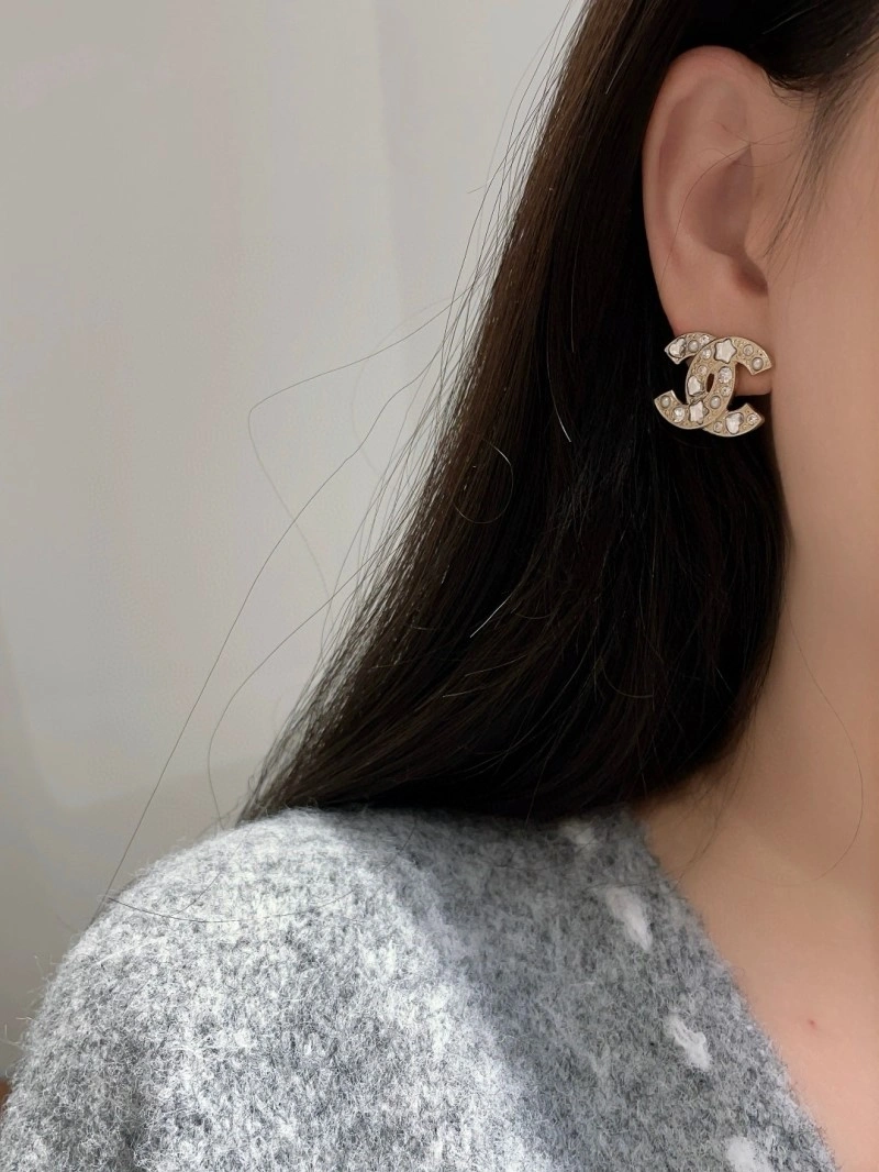 Sustainable Chanel Earrings 219812