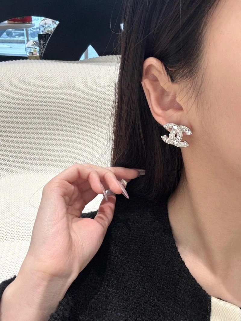 Sustainable Chanel Earrings 219812