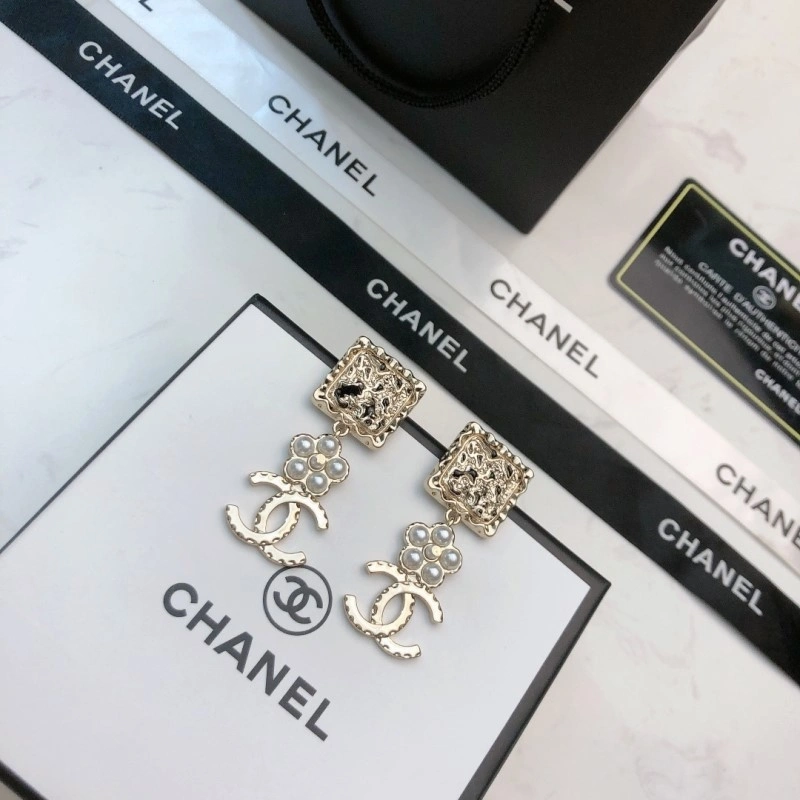 RelaxedFit Chanel Earrings 219807